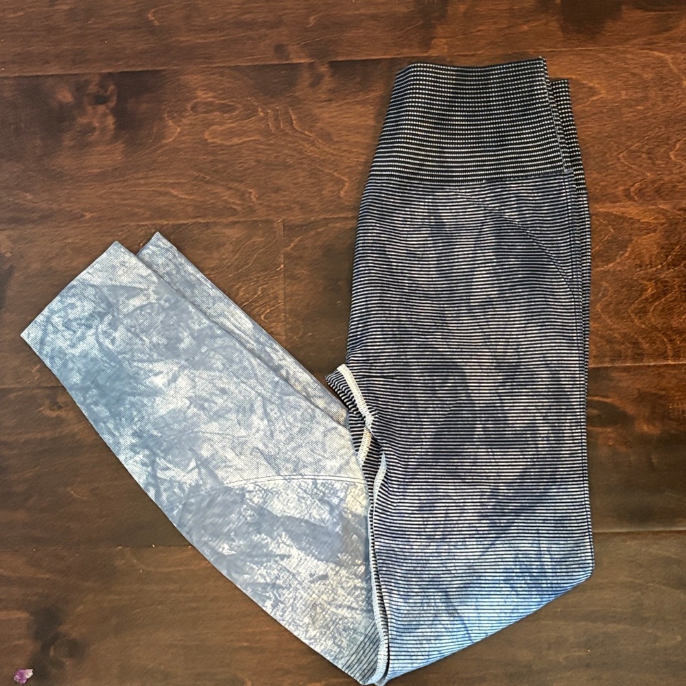 Lululemon seamless tights size 4